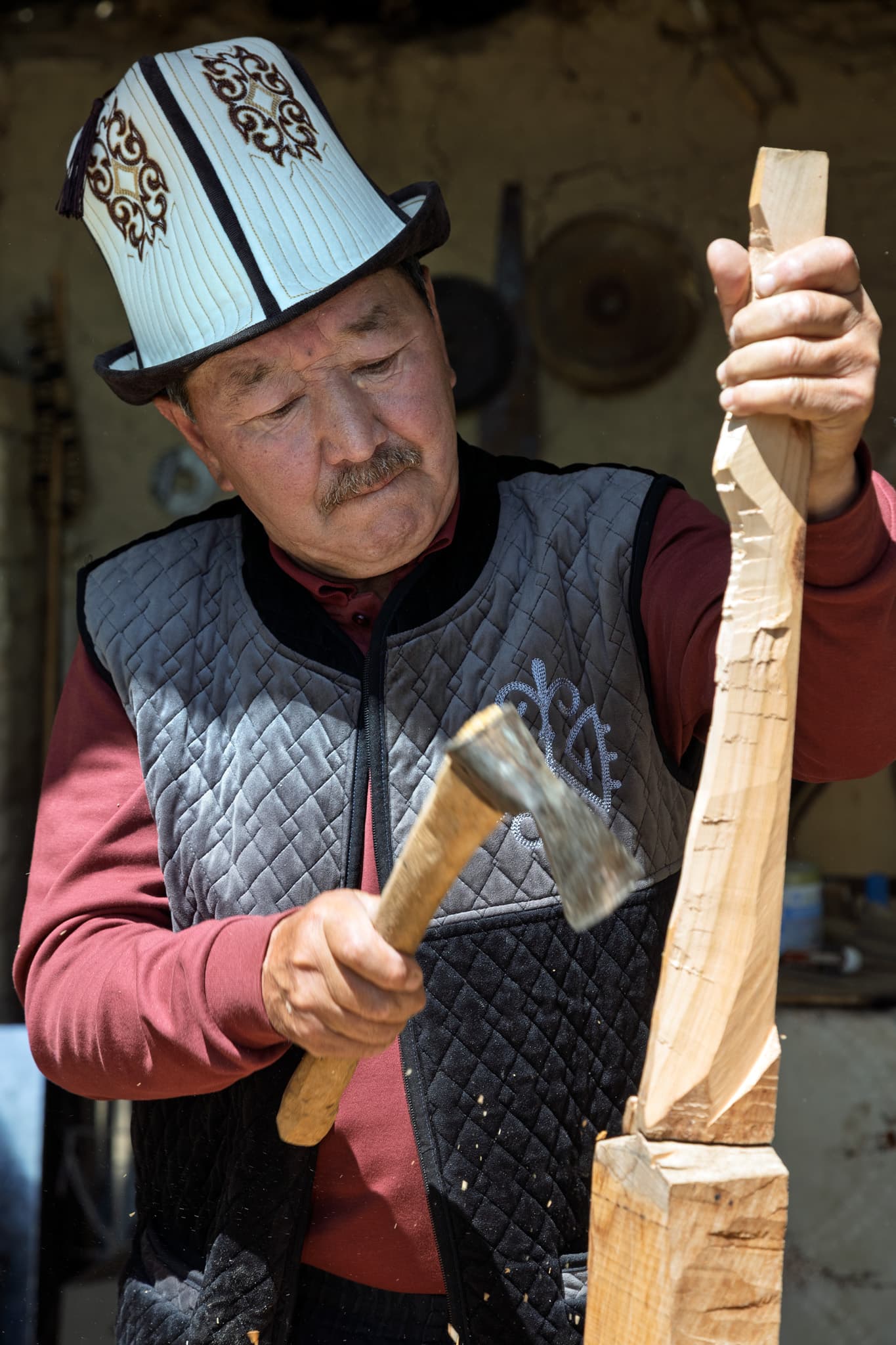 Manufacturer of artisanal Kumuz at work