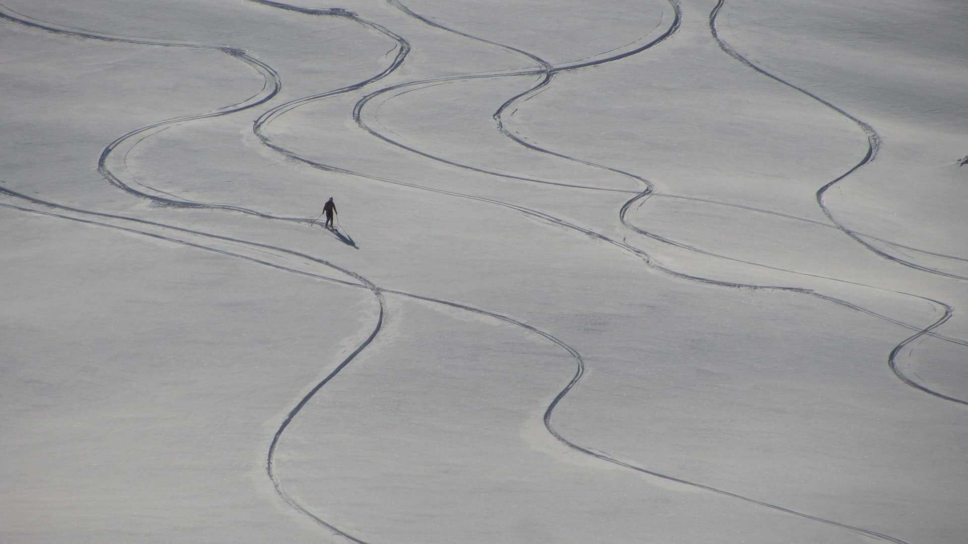 Ski Touring in Suusamyr, Kyrgyzstan 